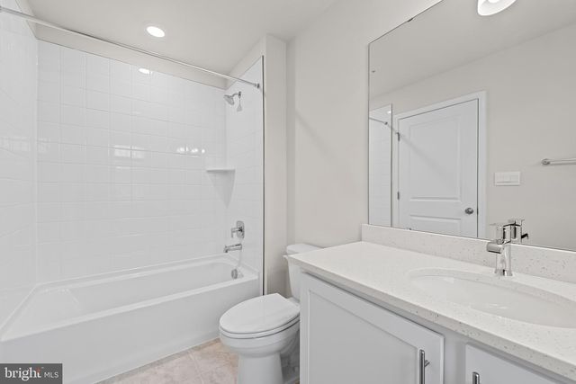 8120 CYPRESS POINT DR, Rosedale, MD 21237