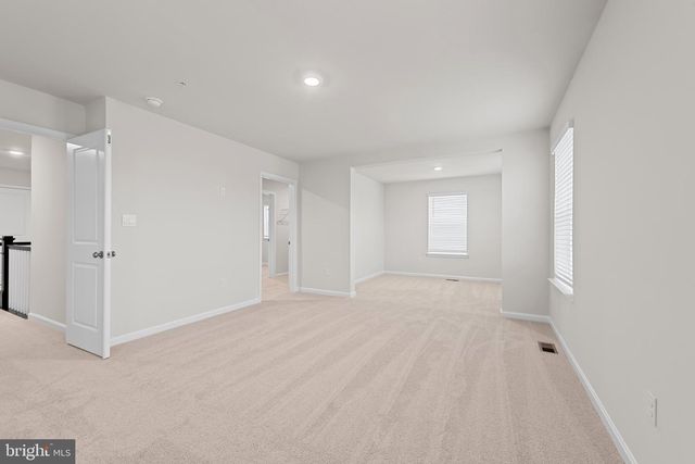 8120 CYPRESS POINT DR, Rosedale, MD 21237