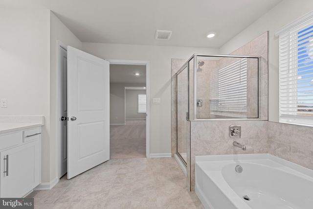 8120 CYPRESS POINT DR, Rosedale, MD 21237