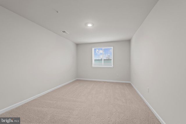 8120 CYPRESS POINT DR, Rosedale, MD 21237