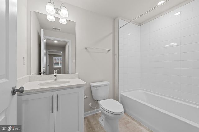 8120 CYPRESS POINT DR, Rosedale, MD 21237