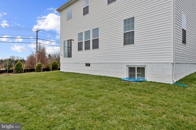 8120 CYPRESS POINT DR, Rosedale, MD 21237