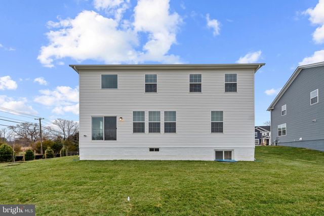 8120 CYPRESS POINT DR, Rosedale, MD 21237