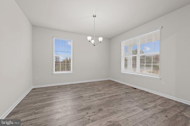 8120 CYPRESS POINT DR, Rosedale, MD 21237