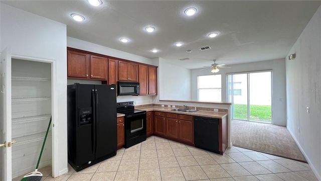 5215 PARADISE CAY CIRCLE, Kissimmee, FL 34746