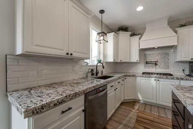 10676 S URBAN RIDGE CV, South Jordan, UT 84095