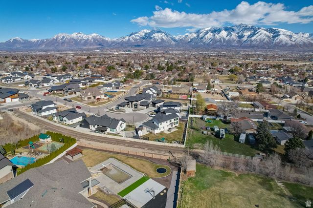 10676 S URBAN RIDGE CV, South Jordan, UT 84095