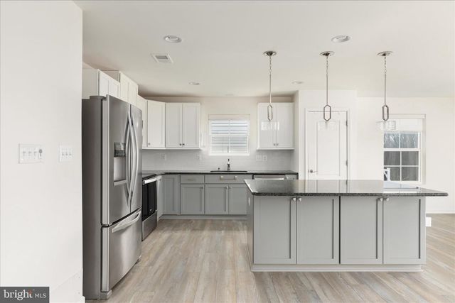 250 STAGER AVE, Falling Waters, WV 25419