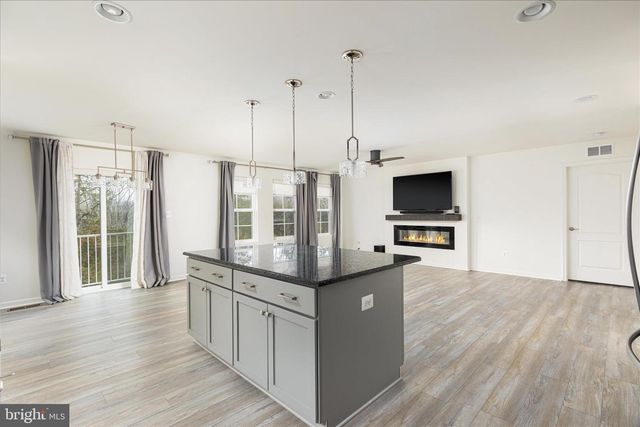 250 STAGER AVE, Falling Waters, WV 25419