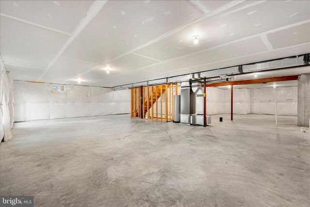 250 STAGER AVE, Falling Waters, WV 25419