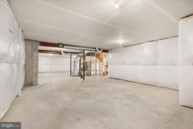 250 STAGER AVE, Falling Waters, WV 25419