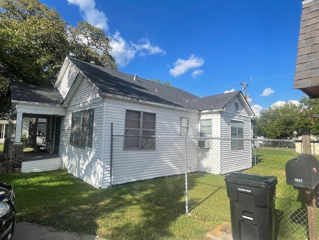1017 7th Street, Rosenberg, TX 77471