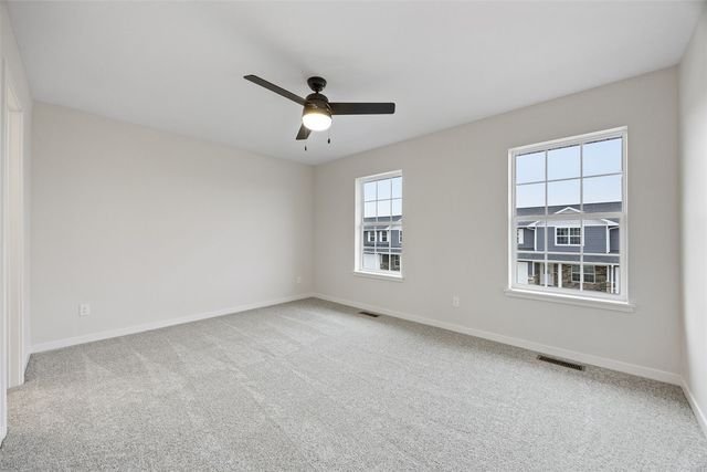 163 Bethany Loop SW B, Cedar Rapids, IA 52404