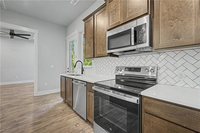 6 Orchiltree Lane, Bella Vista, AR 72715