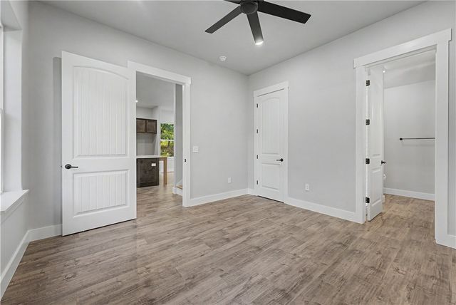 6 Orchiltree Lane, Bella Vista, AR 72715