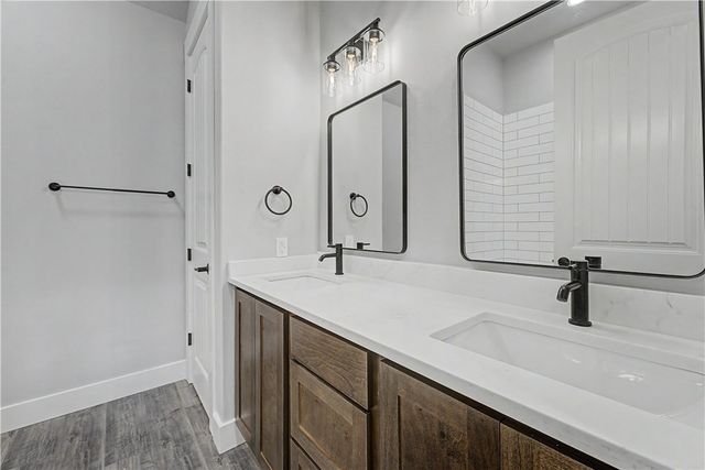 6 Orchiltree Lane, Bella Vista, AR 72715