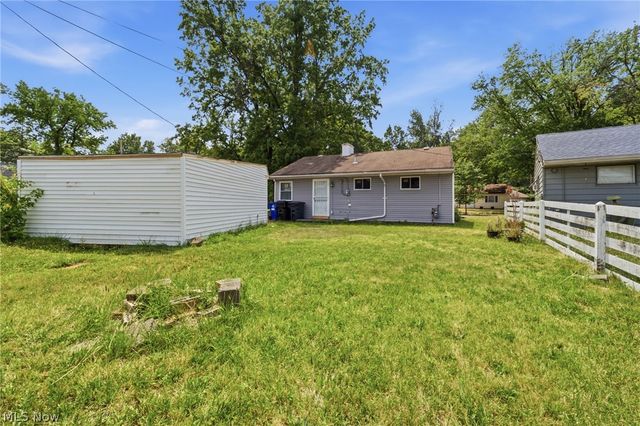 1975 Rookwood Road, Cleveland, OH 44112