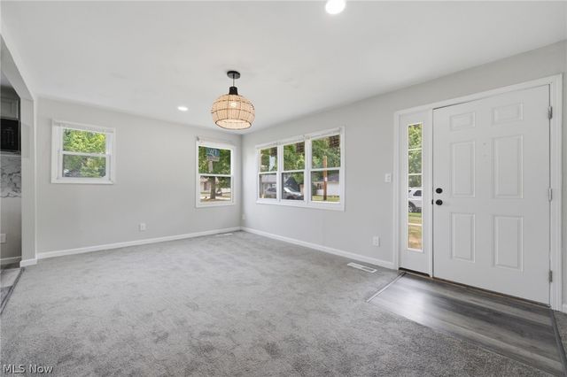 1975 Rookwood Road, Cleveland, OH 44112