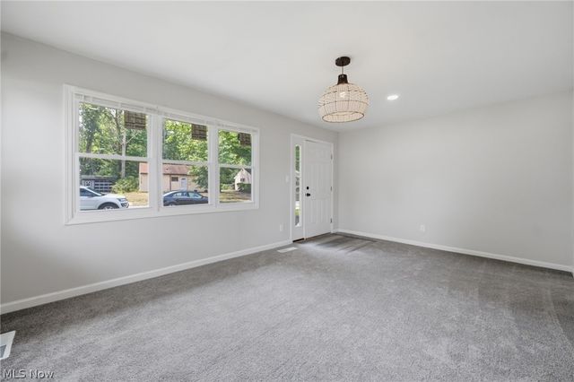 1975 Rookwood Road, Cleveland, OH 44112