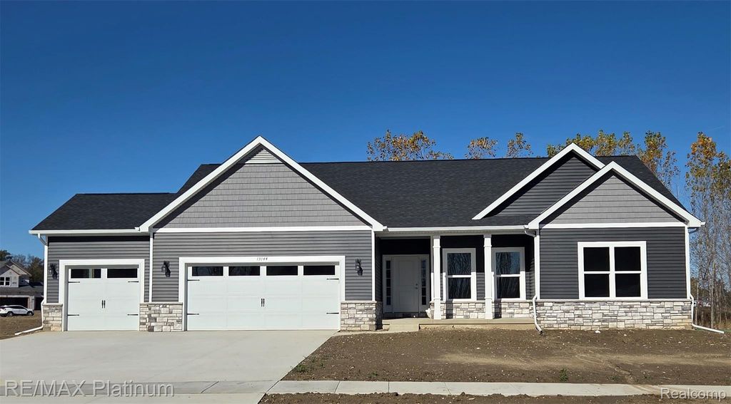 13318 Westwinds Drive, Fenton Charter Township, MI 48451