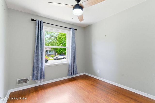 8505 Moody Rd, Louisville, KY 40219