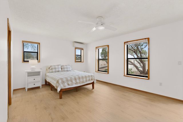 7 Bonito Court, Santa Fe, NM 87508