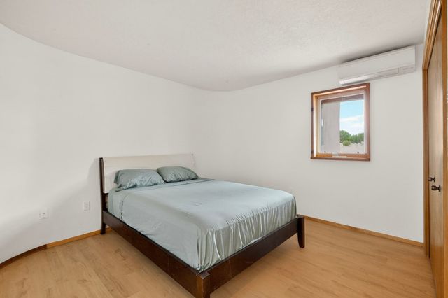 7 Bonito Court, Santa Fe, NM 87508