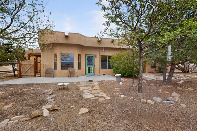 7 Bonito Court, Santa Fe, NM 87508