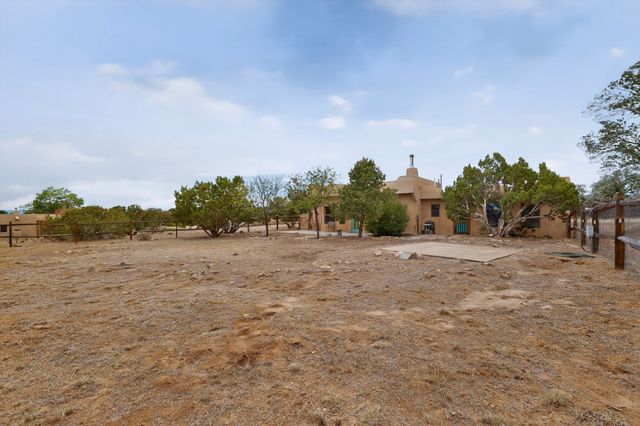 7 Bonito Court, Santa Fe, NM 87508