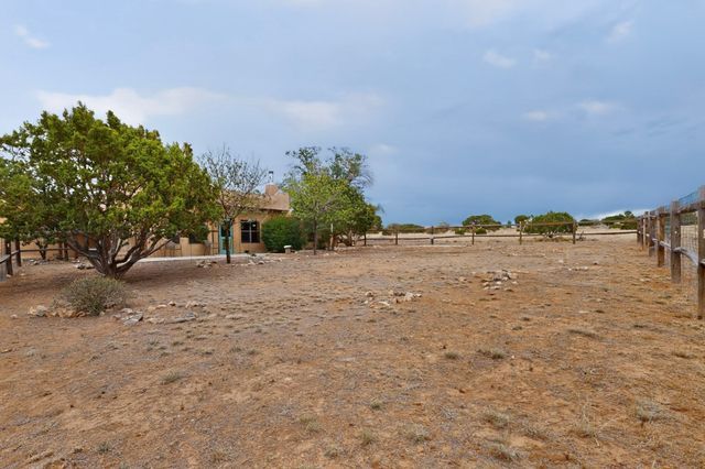 7 Bonito Court, Santa Fe, NM 87508