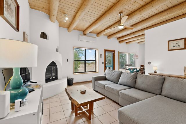 7 Bonito Court, Santa Fe, NM 87508