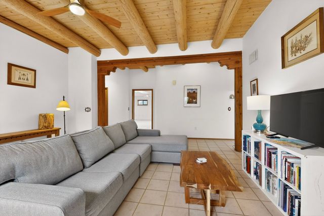 7 Bonito Court, Santa Fe, NM 87508