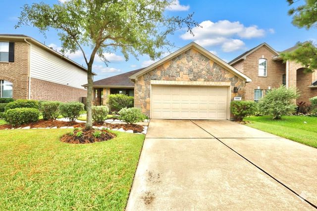 24919 Lakecrest Manor Drive, Katy, TX 77493