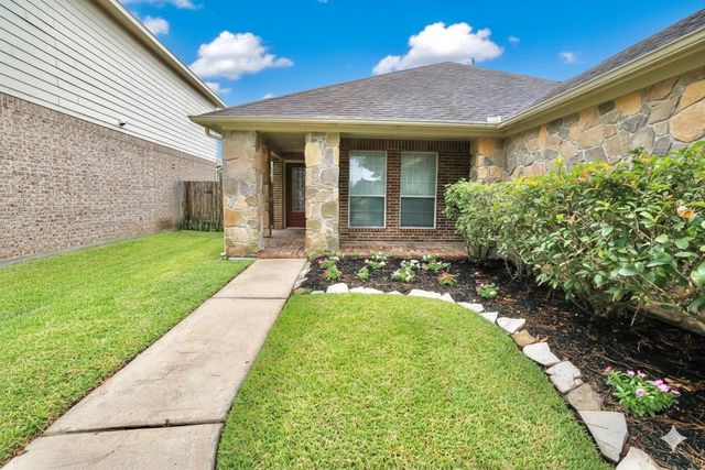 24919 Lakecrest Manor Drive, Katy, TX 77493