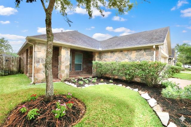 24919 Lakecrest Manor Drive, Katy, TX 77493