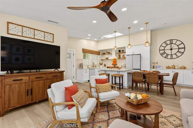 57 Calle Cadiz O, Laguna Woods, CA 92637