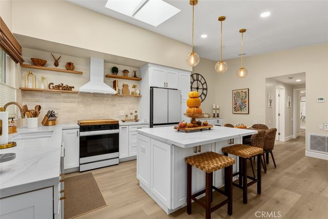 57 Calle Cadiz O, Laguna Woods, CA 92637
