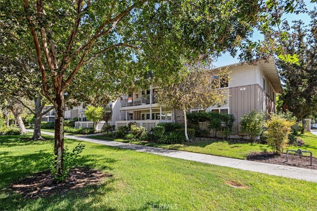 57 Calle Cadiz O, Laguna Woods, CA 92637