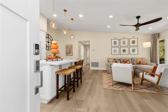 57 Calle Cadiz O, Laguna Woods, CA 92637
