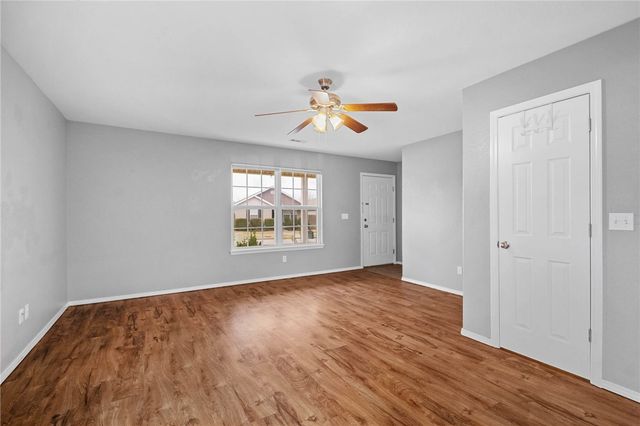 4440 W Pecan Street, Fayetteville, AR 72704