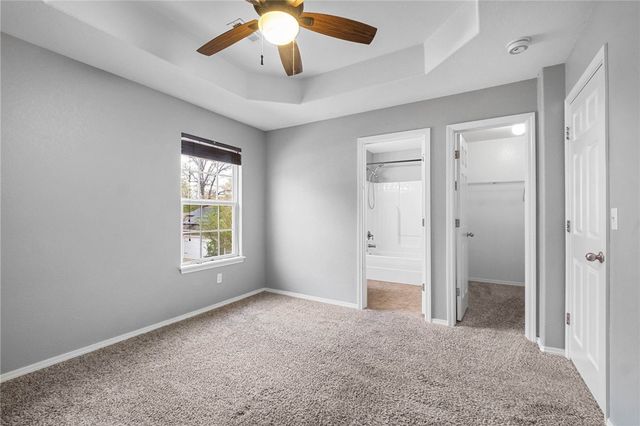4440 W Pecan Street, Fayetteville, AR 72704