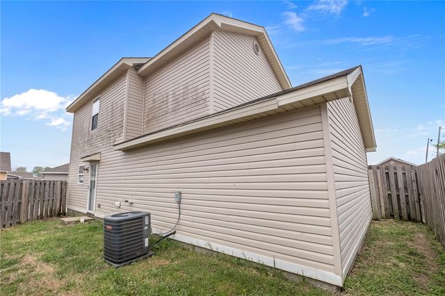 4440 W Pecan Street, Fayetteville, AR 72704