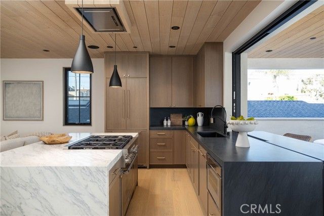 519 Narcissus Avenue B, Corona Del Mar (newport Beach), CA 92625