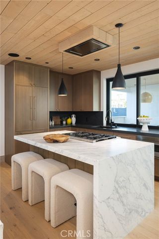 519 Narcissus Avenue B, Corona Del Mar (newport Beach), CA 92625