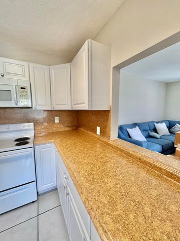 165 COVENTRY G, West Palm Beach, FL 33417