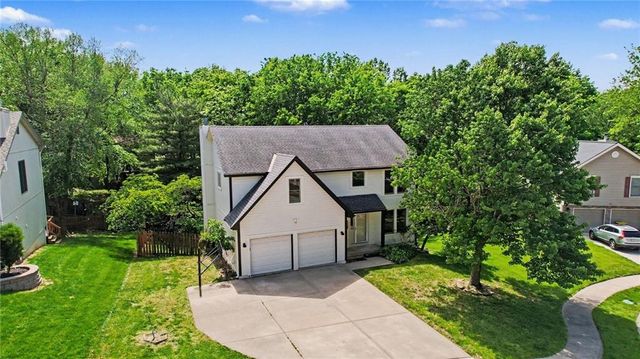 7106 N Holly Court, Kansas City, MO 64118