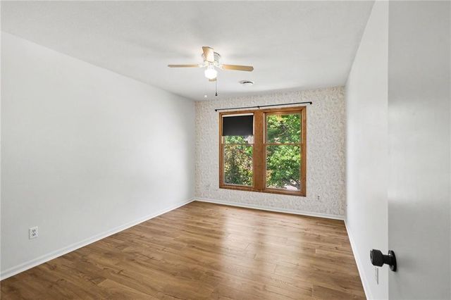 7106 N Holly Court, Kansas City, MO 64118