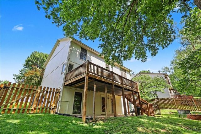 7106 N Holly Court, Kansas City, MO 64118