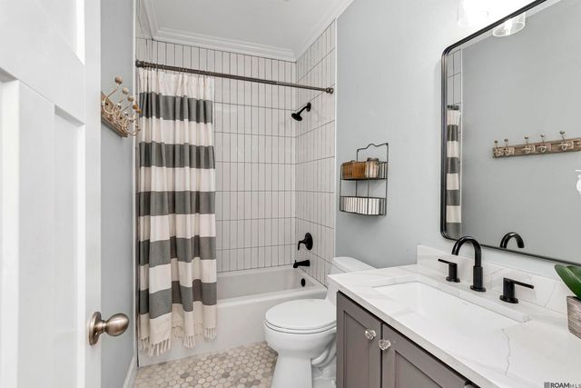 17694 Martin Lake Dr, Baton Rouge, LA 70816