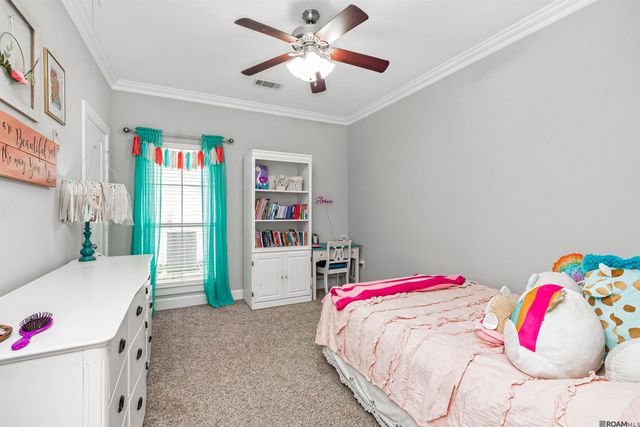 17694 Martin Lake Dr, Baton Rouge, LA 70816